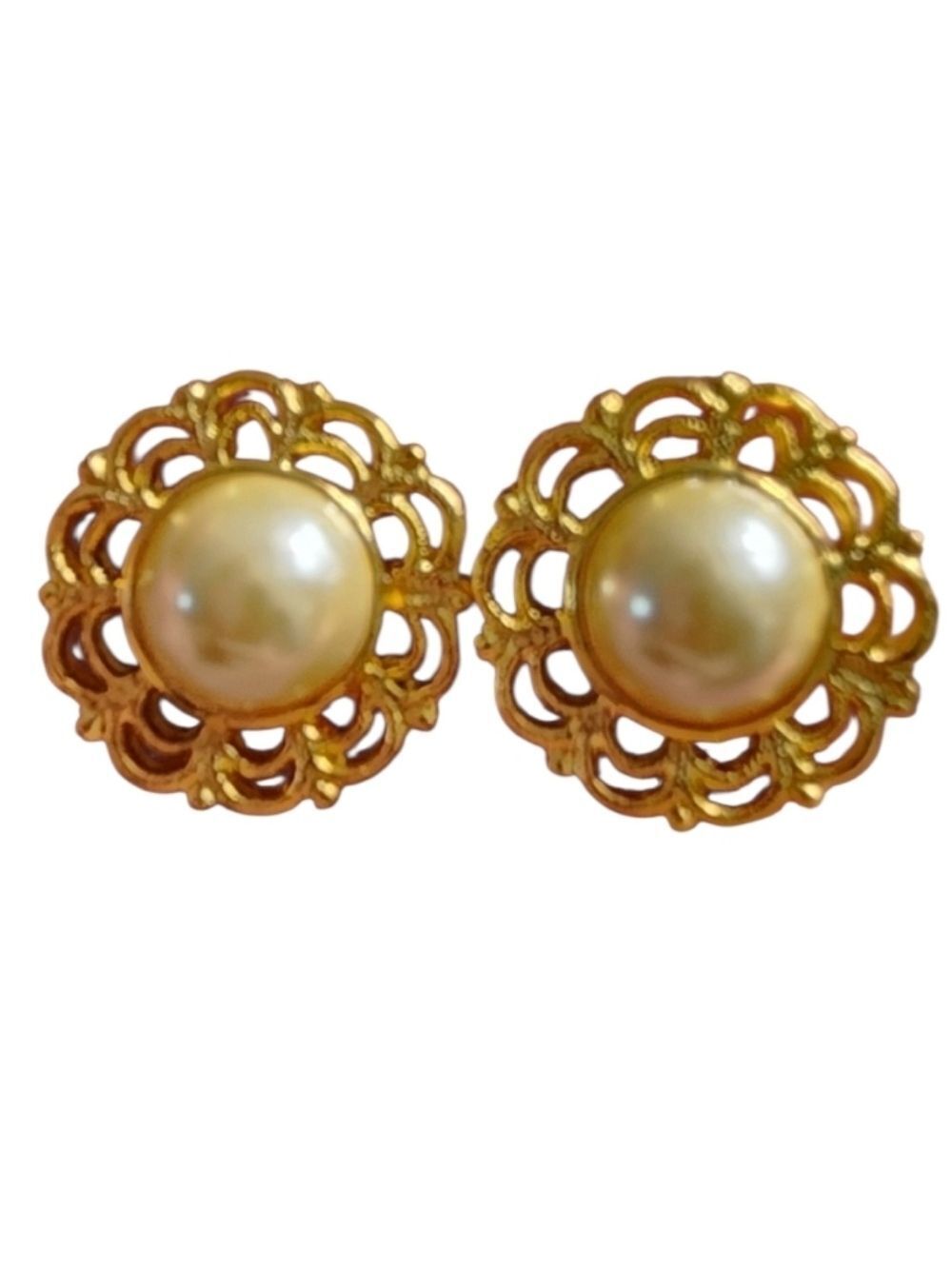 Goldtone Cream Floral Earrings Vintage